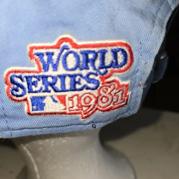 New Era Light Blue Los Angeles Dodgers Hat - Picture 6 of 11